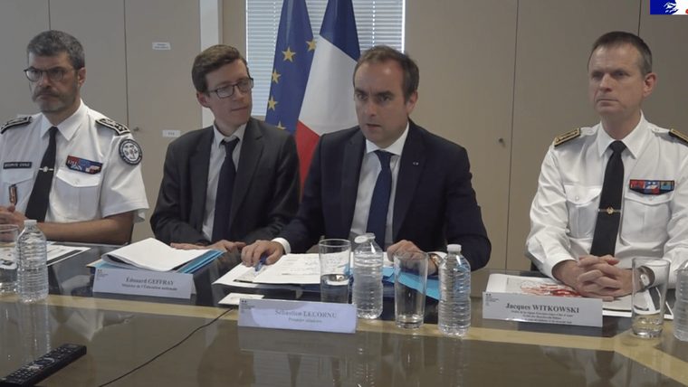Écrire de nouvelles politiques publiques des crises